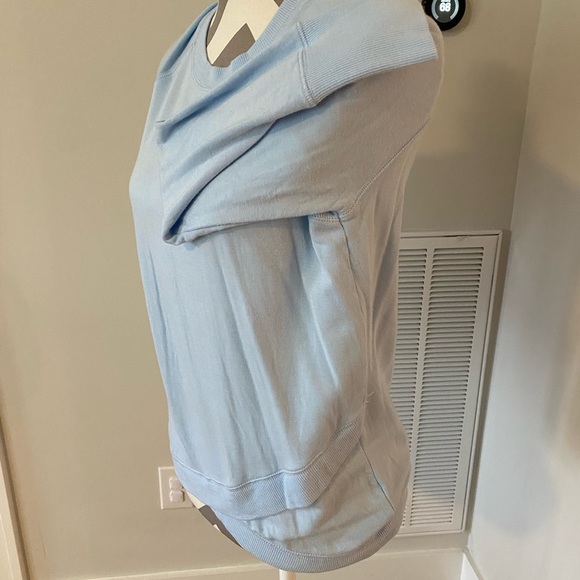 Top - Picture 2 of 5